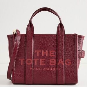 Marc Jacobs / The Leather Small Tote bag / color cherry